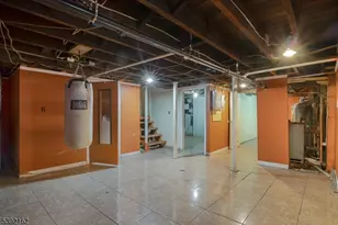 337 N Maple Ave, East Orange, NJ 07017 - Photo 16