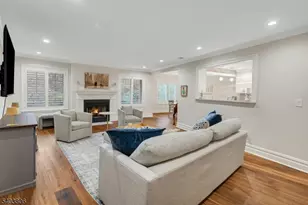 198 Riveredge Dr, Chatham Township, NJ 07928 - Photo 2