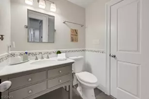 198 Riveredge Dr, Chatham Township, NJ 07928 - Photo 14