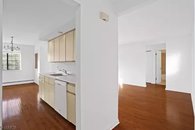 25D Canterbury R #D, Chatham Township, NJ 07928 - Photo 2