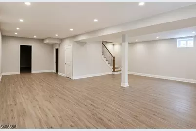 181 Maple Ave, Berkeley Heights Township, NJ 07922 - Photo 4