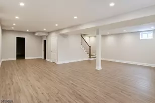 181 Maple Ave, Berkeley Heights Township, NJ 07922 - Photo 4