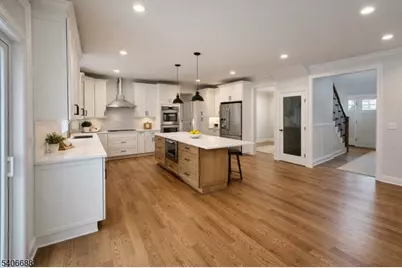 181 Maple Ave, Berkeley Heights Township, NJ 07922 - Photo 2