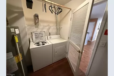 52 Overlook Dr, Lopatcong Township, NJ 08886 - Photo 4