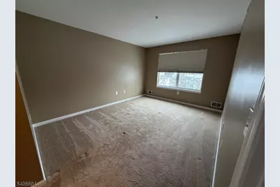 52 Overlook Dr, Lopatcong Township, NJ 08886 - Photo 8