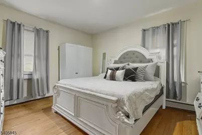 241 Rea Ave, Hawthorne, NJ 07506 - Photo 14