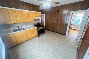 1044 Cross Ave, Elizabeth, NJ 07208 - Photo 4