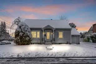 593 Corliss Ave, Phillipsburg, NJ 08865 - Photo 1