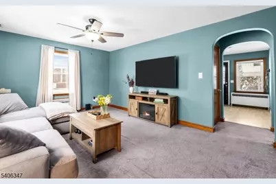 593 Corliss Ave, Phillipsburg, NJ 08865 - Photo 2