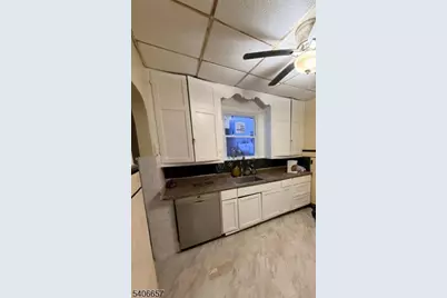 16 Ivy St, Newark, NJ 07106 - Photo 4