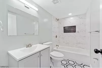 28 Toronto Ct, Maplewood, NJ 07040 - Photo 32