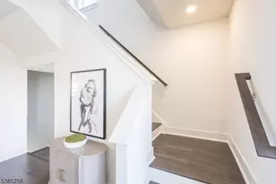 42 Gladstone Ct, Hanover Township, NJ 07981 - Photo 2