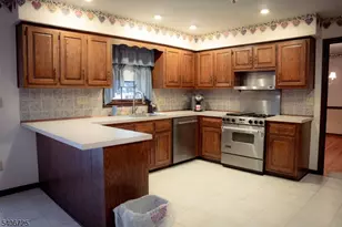 4 Hickory Ln, Readington, NJ 08889 - Photo 10