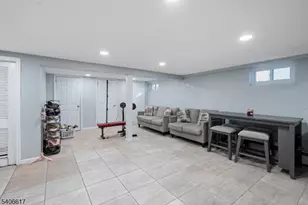 36 N Vivyen St, Bergenfield, NJ 07621 - Photo 20