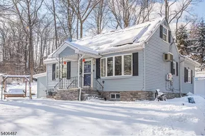 26 Hickory Ave, West Milford, NJ 07480 - Photo 2