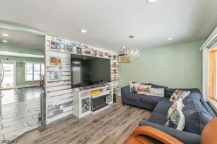 26 Hickory Ave, West Milford, NJ 07480 - Photo 10