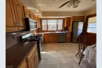 37-39 Edison Dr, Summit, NJ 07901 - Photo 4