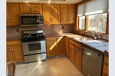 37-39 Edison Dr, Summit, NJ 07901 - Photo 8