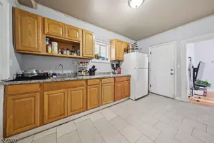 297 W Runyon St, Newark, NJ 07108 - Photo 10