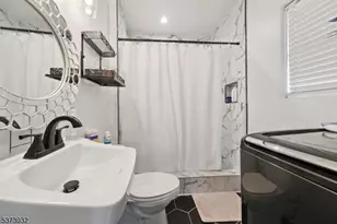 297 W Runyon St, Newark, NJ 07108 - Photo 8