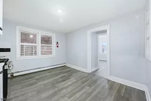 328 John St, Elizabeth, NJ 07202 - Photo 4