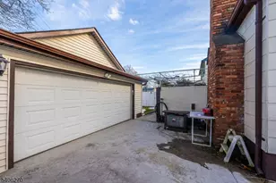 1611 N Sunset Pl, Union Township, NJ 07083 - Photo 2