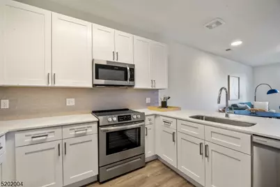 377 Summerhill Rd #Stnd, East Brunswick Township, NJ 08816 - Photo 4