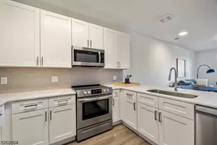 377 Summerhill Rd, East Brunswick Township, NJ 08816 - Photo 4