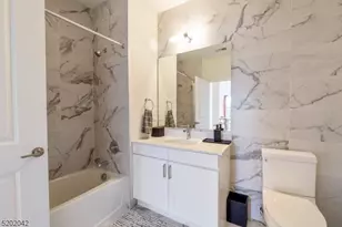 377 Summerhill Rd, East Brunswick Township, NJ 08816 - Photo 24