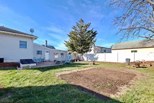 933 McCandless Pl, Linden, NJ 07036 - Photo 32