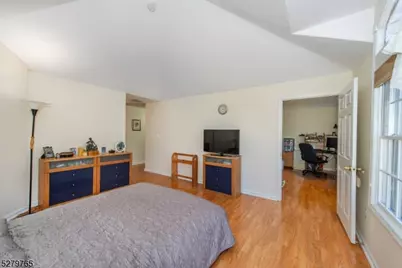 818 Kensington Ln, Livingston, NJ 07039 - Photo 24