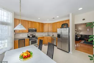 818 Kensington Ln, Livingston, NJ 07039 - Photo 12