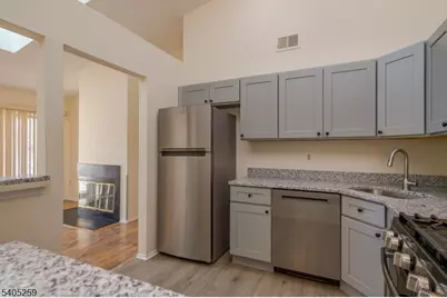 29 Amberly Ct, Franklin Township, NJ 08823 - Photo 14