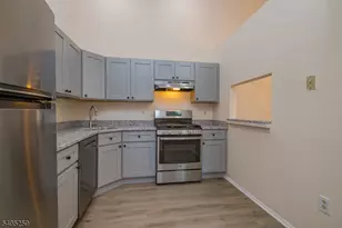 29 Amberly Ct, Franklin Township, NJ 08823 - Photo 12