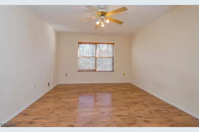 29 Amberly Ct, Franklin Township, NJ 08823 - Photo 18