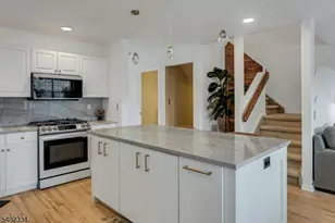 24 Hickory Way, Mount Arlington, NJ 07856 - Photo 10