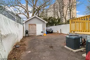 113 Sanford St, East Orange, NJ 07018 - Photo 22