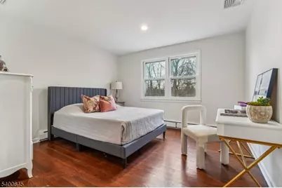 10 Edwards Pl, Millburn, NJ 07078 - Photo 26