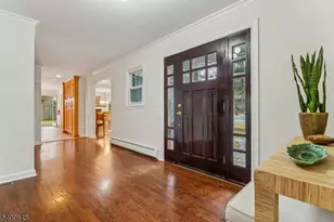 10 Edwards Pl, Millburn, NJ 07078 - Photo 2