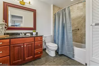 10 Edwards Pl, Millburn, NJ 07078 - Photo 20