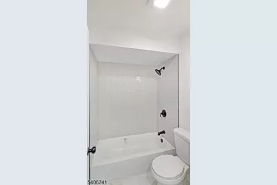 344 Maplewood Ave, Clifton, NJ 07013 - Photo 10