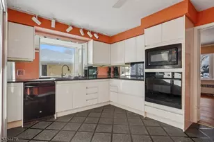 28 Shunpike Rd, Summit, NJ 07901 - Photo 8