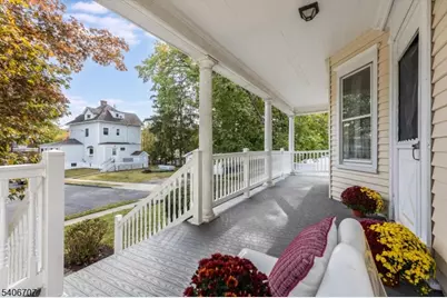 11 Mountainview Pl #2, Montclair, NJ 07042 - Photo 2