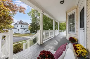 11 Mountain View Pl, Montclair, NJ 07042 - Photo 2