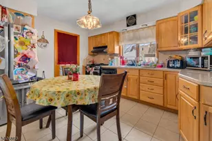 20 Bergen Ave, North Arlington, NJ 07031 - Photo 4