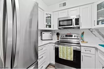 48 Morgan Court, Bedminster Township, NJ 07921 - Photo 8