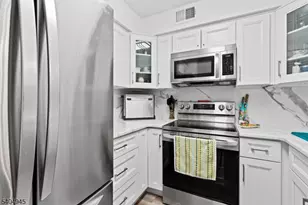 48 Morgan Ct, Bedminster Township, NJ 07921 - Photo 8