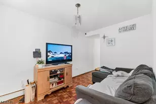 58 Van Buren St, Newark, NJ 07105 - Photo 4