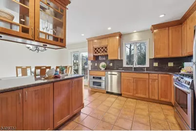 34 Ascot Way, Summit, NJ 07901 - Photo 8