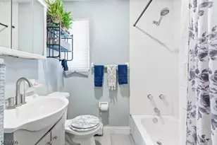 65 Cambridge St, East Orange, NJ 07018 - Photo 10